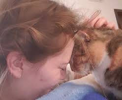 Hello po...me and my baby kitten Ellise♥️🐈‍⬛Thank you admin..for showing  our simple picture