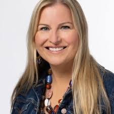 Suzanne Yoder's Instagram, Twitter & Facebook