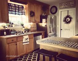 Picking the right oak kitchen cabinets design goes a long way in not just altering the total look of your space but likewise includes a lot of worth to it. Realistic Kitchen Oak Kitchen Cabinets Country Style Kitchen Farmhouse Kitchen Country Style Kitchen Trendy Farmhouse Kitchen Country Kitchen Cabinets