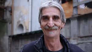 Ich fühle mich jetzt eigentlich auch mal wieder wie ein normaler Mensch.  Wie alle anderen.»