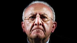 «datemi una mano per uscire a testa alta. Nuova Ordinanza Di De Luca La Campania Rimane In Zona Arancione