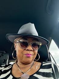 Crystal Brink's Instagram, Twitter & Facebook