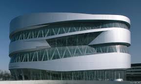 The Mercedes Benz Museum In Stuttgart Presents The 125 Year Old History Of The Car Industry Showcasing 160 Vehicles And Around 150 Mercedes Benz Benz Mercedes