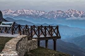 This self guided holiday will take you through jagged limestone mountains providing magnificent scenery and harbouring a rich variety of flora, fauna and wildlife. Miradores De Los Picos De Europa Asturias Cantabria Leon