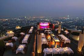 The 10 Coolest Rooftop Wedding Venues In The World Rooftop Wedding Hotel Best Hotels
