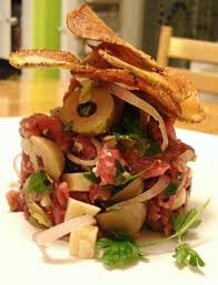 Presque Vege Billet Carnivore Le Tartare De Boeuf Du Garde Manger Event Food Food Tartare Recipe