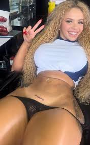 Musa do OnlyFans faz tatuagem íntima com nome de astro inglês após receber  R$ 53 mil | Esporte | O Dia