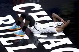 Kyrie irving suffers an ankle injury in game 4 between nets and bucks. Kyrie Irving Hurt In Nets Win Over Bulls New York Daily News