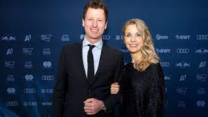 His birthday, what he did before fame, his family life, fun trivia facts, popularity rankings, and more. Unser Ganzer Stolz Ski Routinier Hannes Reichelt Ist Papa Geworden Krone At