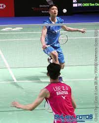 生徒・保護者の皆様へ 2020/05/20 19:15 更新 緊急事態宣言が解除されたとはいえ、新型コロナウィルス感染拡大防止に向けては、依然として感染予防に努めた行動が求められております。 Smash Fotos On Twitter Chou Tien Chen Lee Zii Jia Choutienchen Leeziijia Yonexgermanopen 2019 Ygo Muelheim Badminton Yonex