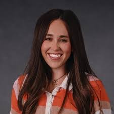 Valerie Ayers's Instagram, Twitter & Facebook