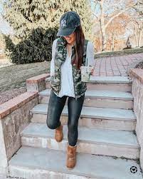 M E G H A N K A N A S Meghankanas Instagram Photos And Videos Outfits With Hats Outfits With Leggings Vest Outfits For Women
