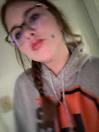 Lindsay Marks's Instagram, Twitter & Facebook