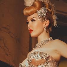 On stage at the stunning @wintergartenberlin for @vaudevillevarietyrevue  captured by @zorajurenkovaphotography 💎 This was such a magical night,  thank you so much for having me @sheilawolf! #burlesque #showgirl #fandance  #feathers #berlin #swarovski #