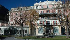 Vivi un'esperienza esclusiva con il servizio di prima classe presso qc terme grand hotel bagni nuovi situato nella località sciistica e termale di bormio, il qc terme grand hotel bagni nuovi offre più di 30 servizi benessere in un'area di 11.000 m² completa di vasche all'aperto, mini piscine con idromassaggio, saune e un bagno turco. Qc Terme Grand Hotel Bagni Nuovi Partner Of Stelvio Experience