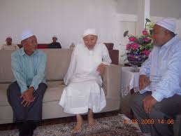 Ustaz abu hassan din telah kembali ke rahmatullah. Khas Balasungkawa Ustaz Haji Hassan Shukri Pkm Dns