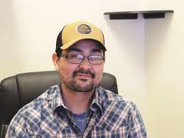 Daryl Ross's Instagram, Twitter & Facebook