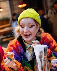 Phoebe Garner (@PNiamhG)