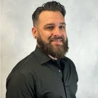 Stephen Hedgecock's Instagram, Twitter & Facebook