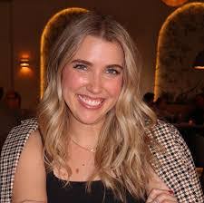 Ivy Adair's Instagram, Twitter & Facebook