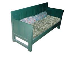 Evoke the arts & crafts period with william morris designs, such as the strawberry thief, on a range of bedding, curtains, cushions and throws. William Wm Morris Co Arts Crafts Movement Reformed Gothic Style Artisan Green White Painted Sofas