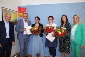 Kauf auf rechnung schnelle lieferung kostenloser rückversand. Landeshauptmann Doskozil Bestellte Drei Padagoginnen Zu Schulleiterinnen Daniela Winkler