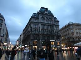 Edificio Del Deutsche Bank Osterreich Ag Vienna Izobrazhenie Shtefansplac Vena Tripadvisor