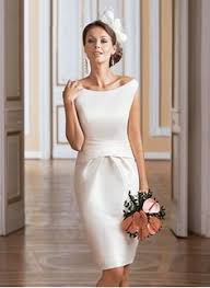 Maybe you would like to learn more about one of these? Image Result For Wedding Dress Sleek Simple Knee Length Brautkleid Knielang Brautkleid Kurz Kleid Standesamt