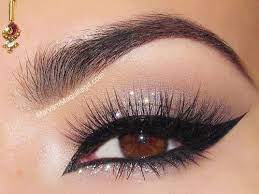 Makeup Beautiful Cateye Pinned By Stylexpert Glitter Makeup Tutorial Cat Eye Makeup Glitter Eye Makeup