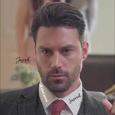 Laila is Levi's assistant and has a crush