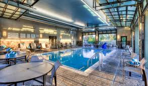 pigeon forge hotels with an indoor pool