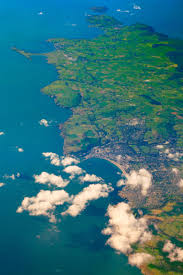 The isle of man is about 30 miles (48 km) long by 10 miles (16 km) wide, its main axis being southwest to northeast. List Of Places In The Isle Of Man Wikipedia