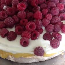 Pavlova Au Citron Et Aux Framboises La Petite Cuisine De Nat Pavlova Framboise Alimentation