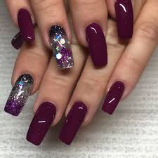 Maroon and gold nail design inspirations. Trending Bridal Nail Art Design Ideas Best Bridal Nail Art Inspiration Easy Nail Art Ideas Maroon Nails Fall Acrylic Nails Nail Designs