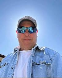 Introduction of single men in a single parent support group