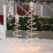 Snowflake string lights, effe 3m/10ft led fairy snow lantern lights with 20 snowflake 2 flashing modes, battery powered indoor & outdoor decoration for new year, christmas, wedding, party, home, patio lawn (warm white) 4.0 out of 5 stars. The 50 Best Outdoor Christmas Decorations On Amazon 2019 Popsugar Home