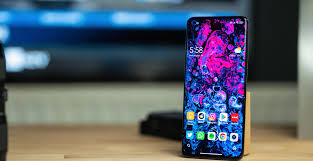 It have a amoled screen of 6.81″ size. Oxlxzh67g5 Smm