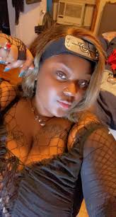 Hi I'm La …..that's about it lol Oh…..I love anime and cosplay I'm always  at comic con um idk I love everyone that in here posting the fit 😇😇