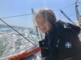 Senast då hon riktade hård kritik mot näringslivets ledare under konferensen world economic 1.cuz lade senare ut en bild på instagram där han poserar med greta thunberg. People Make Fools Of Themselves For Bullying A 16 Year Old Activist Who Chose To Travel For 13 Days Instead Of Flying 10 Hours Bored Panda