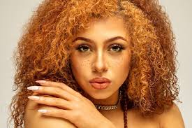 Kitty Hart (@kittyhart_) • Instagram photos and videos