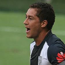 Walter Ibáñez y las posibilidades que tiene de jugar en el Perú