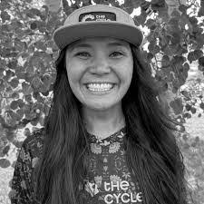 Annie Kerns's Instagram, Twitter & Facebook