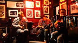 Ample supplies of dublin music are available but the most common ones are at a pub. Live Irish Pub Music Ireland Temple Bar Amy Winehouse The Zutons Cover Valerie Hd Quality Youtube