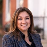 Sandra Sperry's Instagram, Twitter & Facebook