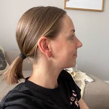 Meet the many faces of Tess at mat Pilates: 1. The Tess who forgot to tie  her hair up before class 💁🏻‍♀️ 2. The standard half up bun Tess 👌🏼 3.  The