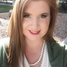 Kari Dennis's Instagram, Twitter & Facebook