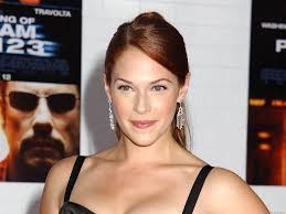 Amanda Crew Teeth Backgrounds, ryan conner HD wallpaper