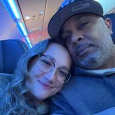 does anyone know of a good camera for a beginner?