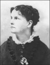 Laura Redden's Instagram, Twitter & Facebook