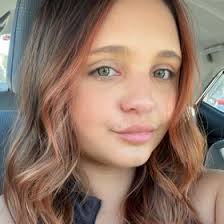 Alexa Simmons (lexisimm)